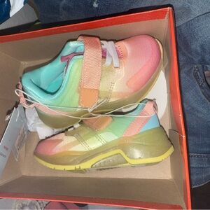 Cat&Jack girls light up Pastel Athletic Shoes - Multicolor